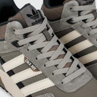 Adidas Retropy F2 Mid With Fur Grey White