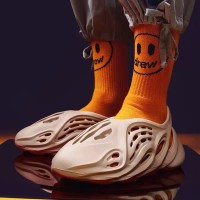 Кроссовки Yeezy Foam Runner телесные 