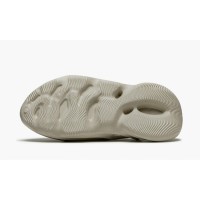 Кроссовки Yeezy Foam Runner Sand белые