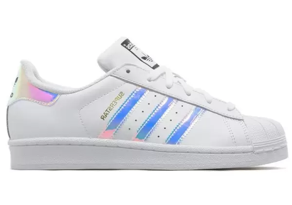 Кроссовки женские Adidas Superstar белые с глянцевой вставкой