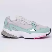 Кроссовки Adidas Falcon бежевые с зеленым