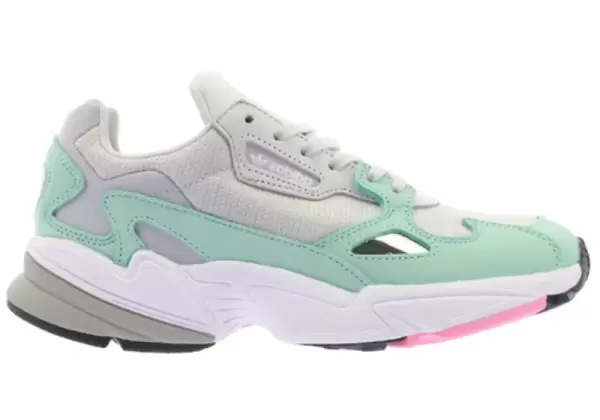 Кроссовки Adidas Falcon бежевые с зеленым