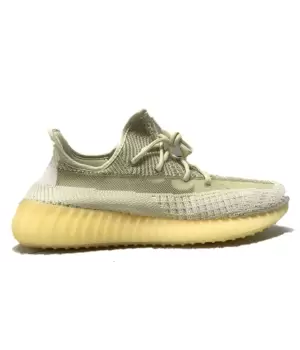 Кроссовки Adidas Yeezy Boost 350 светло-серые с желтой подошвой