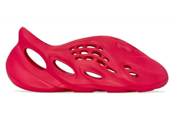 Кроссовки Yeezy Foam Runner Vermilion красные