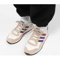 Кроссовки Adidas Lowetree бежевые